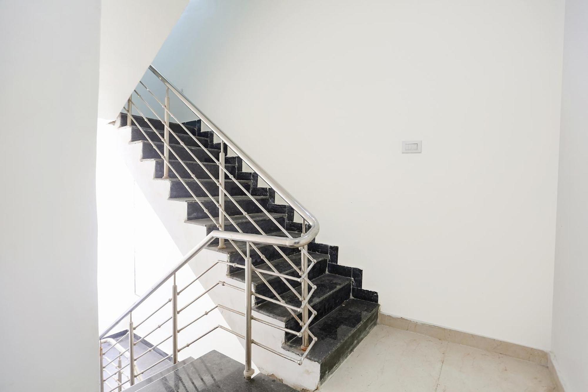 Fabexpress Aditya Hotel Varanasi