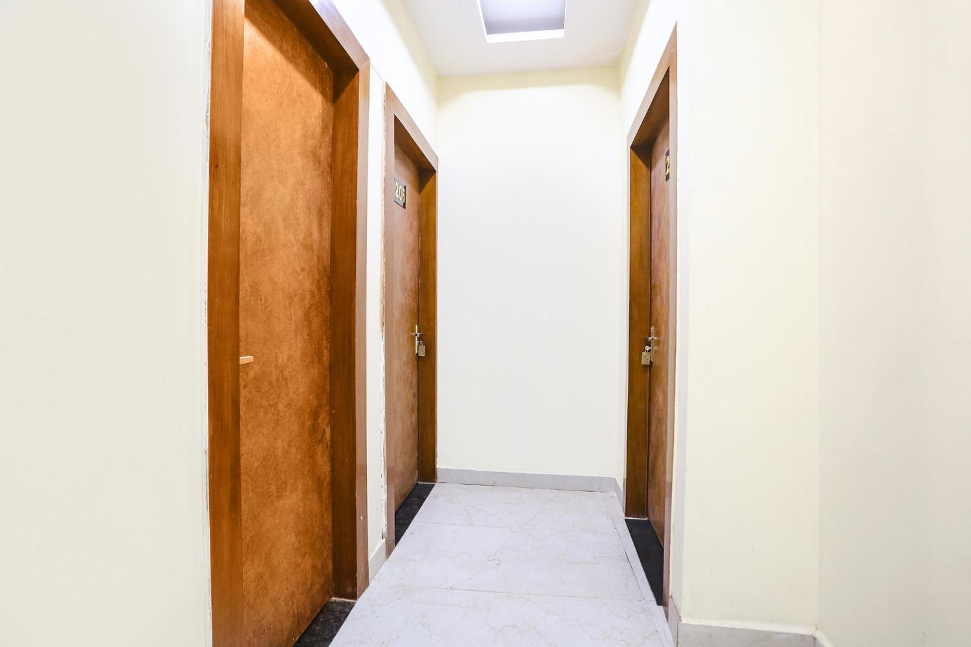 Hotel Fabexpress Aditya Varanasi
